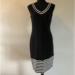 Womens Frank Lyman Design Black and white striped V neck dress size 2