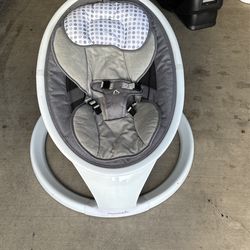 Munchkin Baby Swing/bouncer