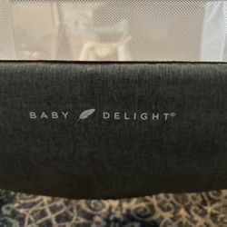 Baby delight Bedside Me Dreamer Bassinet Sleeper