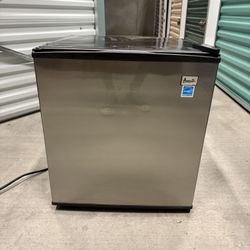 Mini Refrigerator 