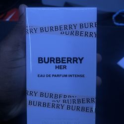 Burberry Her Intense