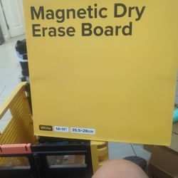 MAGNETIC DRY ERASE BOARD