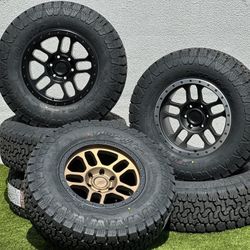 NEW 17” Ford F-150 Wheels Beadlock Style F150 Rims 33” A/T Tires 6x135 Expedition FX4 Tremor Lariat Raptor