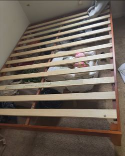 Bed frame Queen  solid wood platform bed
