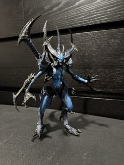 NECA Diablo III - Shadow of Diablo - 7" Deluxe Scale Action Figure