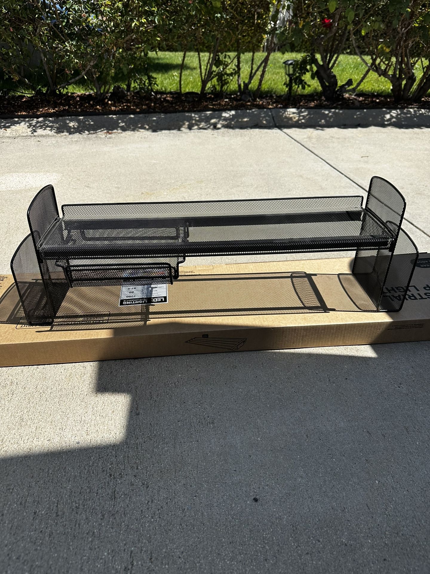Mesh Desk Rack