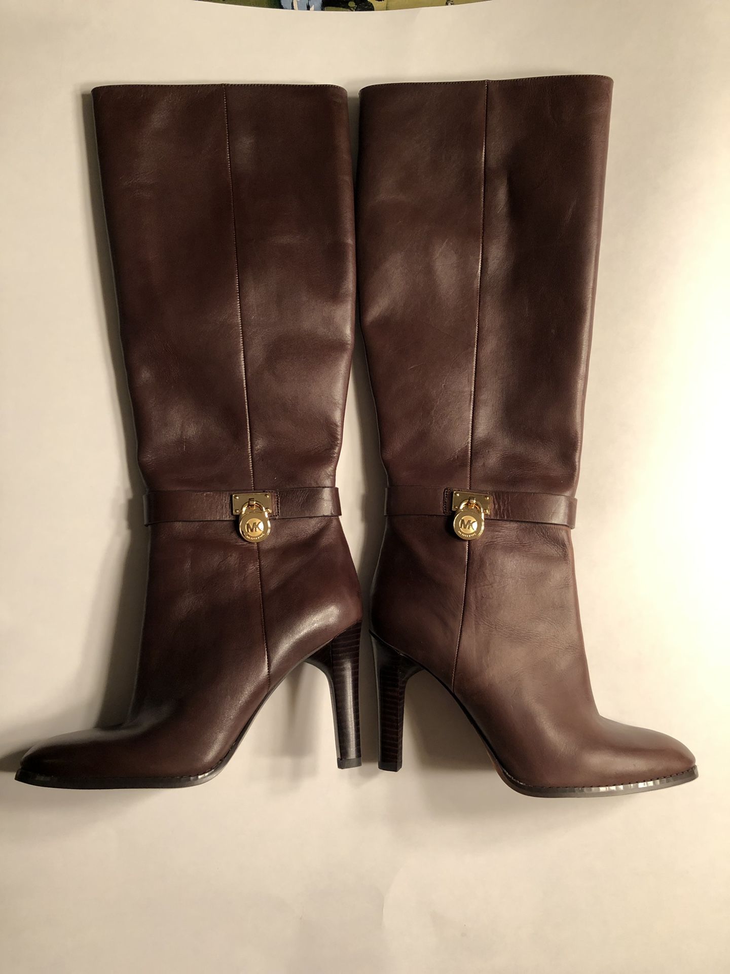 Michael Kors brown Delaney leather like new 7.5 zip heel boots