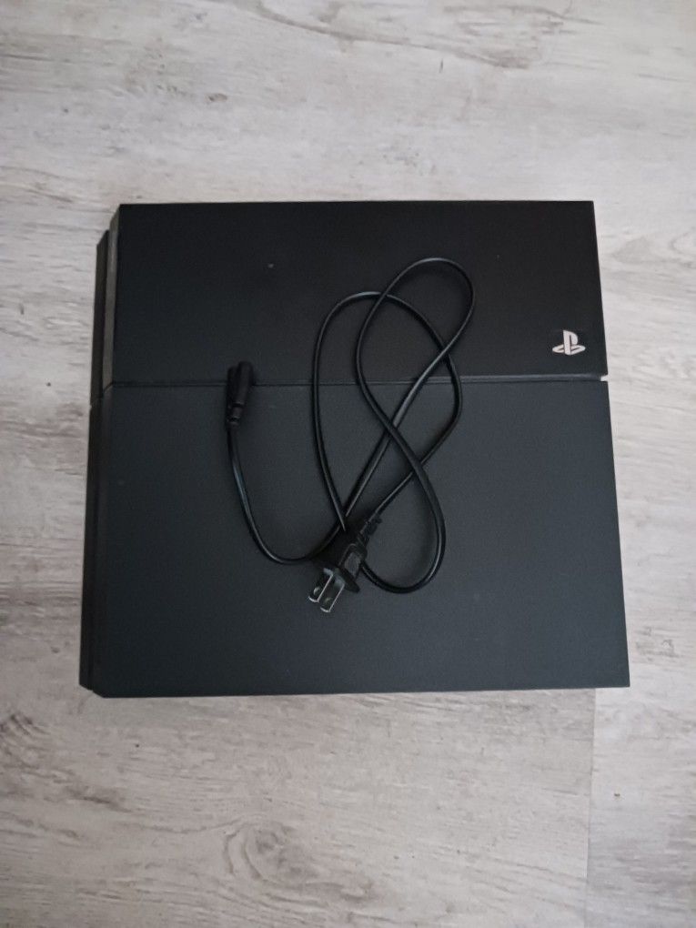 Playstation 4 PS4 Game Console Good Condition With Power Cord