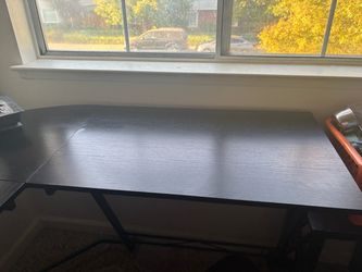 black L shaped desk