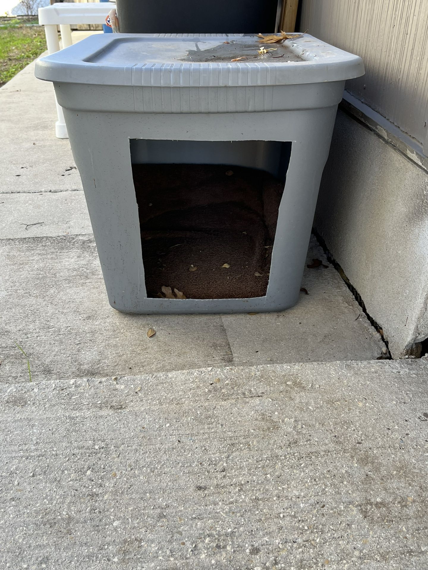 Free~ Feral Cat Shelter/ House~Free