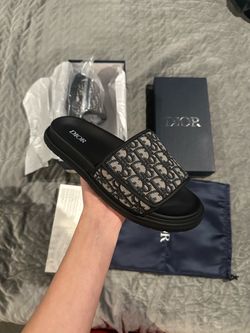 Dior slides