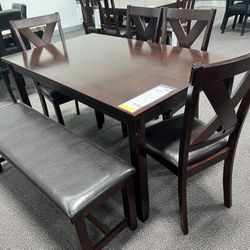 Comedor De Madera Nuevo En Caja 