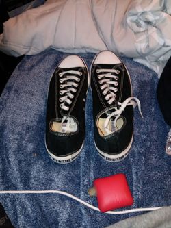 Converses 9 1/2