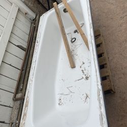 Bathroom Tub. Cast Iron 