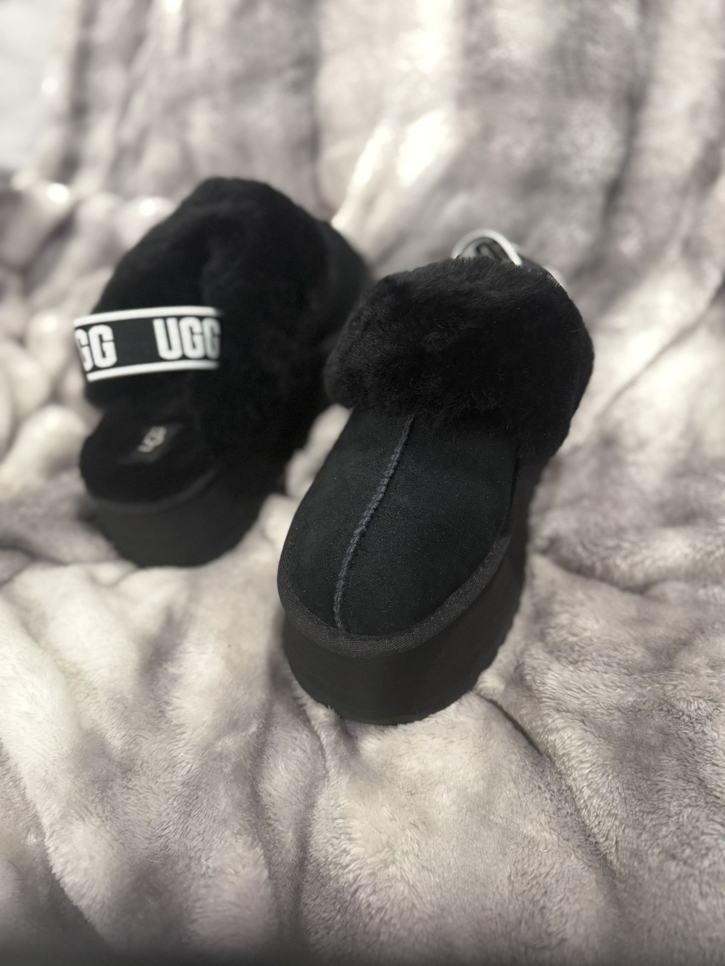 UGG Funkette Size 9 Brand New 