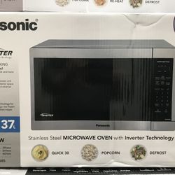 Panasonic 1.3CuFt Microwave Oven NN-SC668S