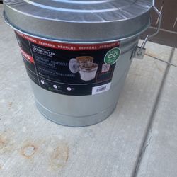 Behrens 6-Gallon Galvanized Steel Locking Lid Storage Can