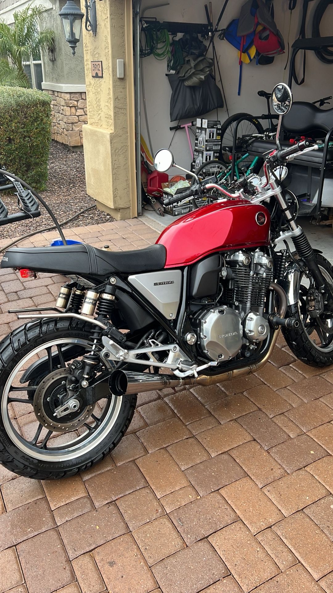 CB1100
