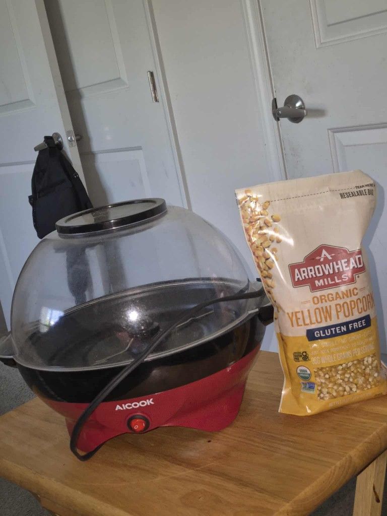 Popcorn Maker With A Brand New Bag Of Popcorns....