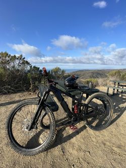 2023 Giant E Bike Mullet Medium
