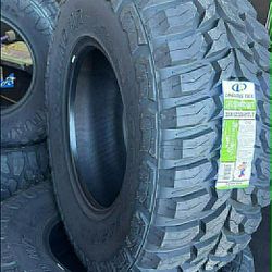 LT 35 1250 18 Mud Terrain Tires Brand New 