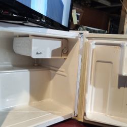 Small Refrigerator 