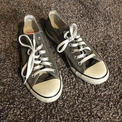 Size 7 Converse Low Tops