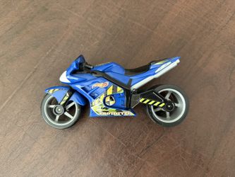 Incredible Crash Dummies Blue CrashCycle Motorcycle & Green Dummy by HOT WHEELS
