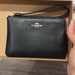 Black Coach Wristlet 