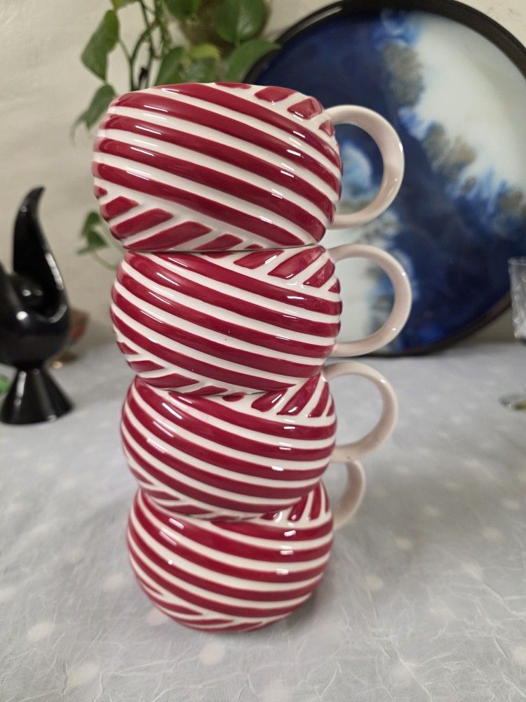 Starbucks 2013 - Candy Twisted Design Mug SET 4