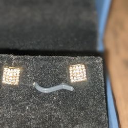 14k Yellow Gold Earrings With Real Natural Diamonds 