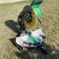 Hitachi Mitre Saw 10 Inch + Spare blade