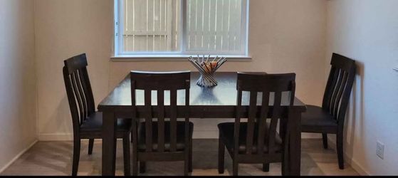 Dinning table, 4 chairs, 1 bench, built in butterfly leaf. Must sell