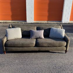 Sofa/ Couch 