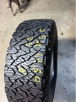 18” tire single bfgoodrich 35x12.50R18 semi new with free installation $150