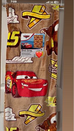 Disney Pixar Cars Lightning McQueen Plush Throw Blanket
