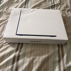2024 Apple MacBook Air 