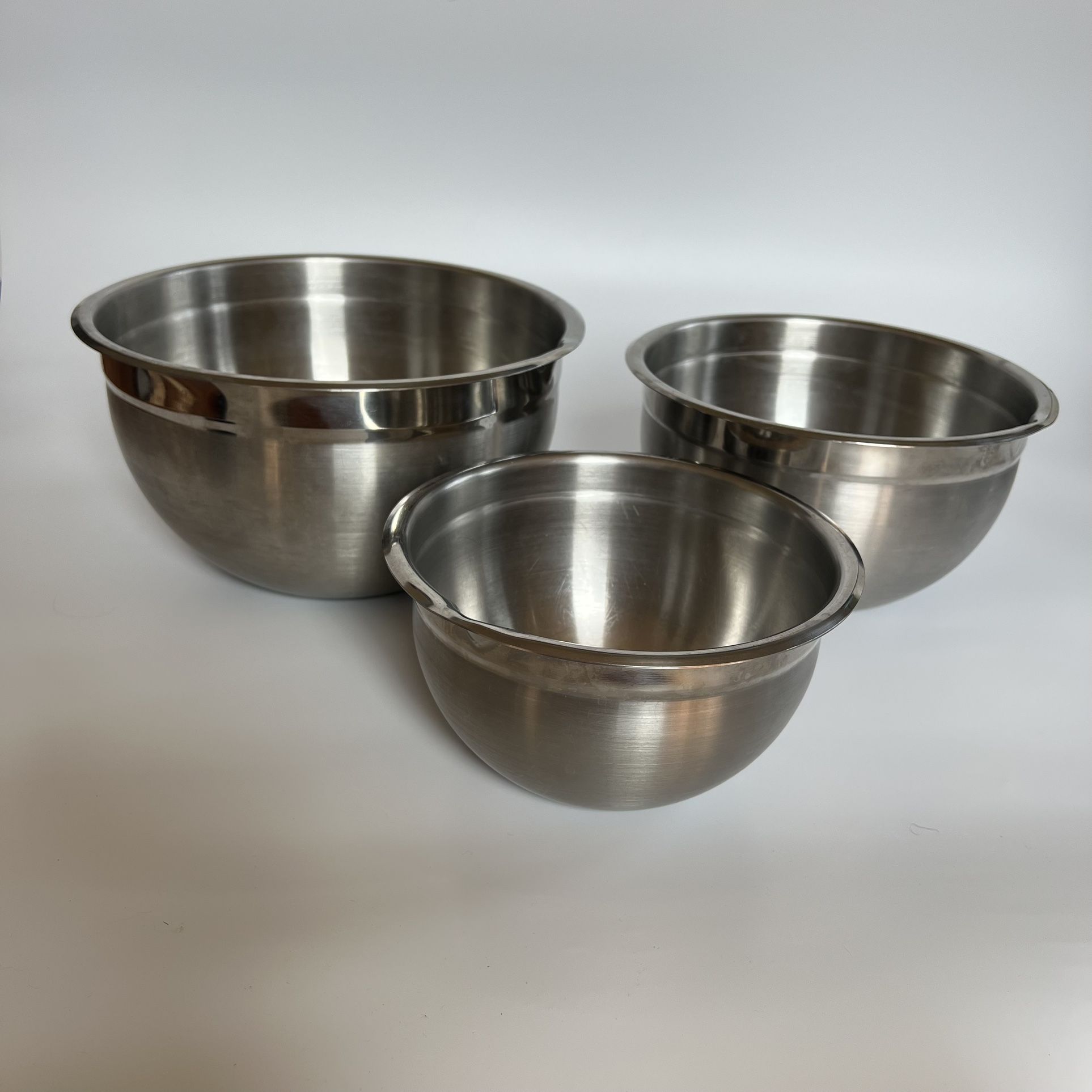 3 Stainless Steel Professional Quality w/ pour spout Korean Made 3qt 5qt 8qt nesting Mixing Bowls