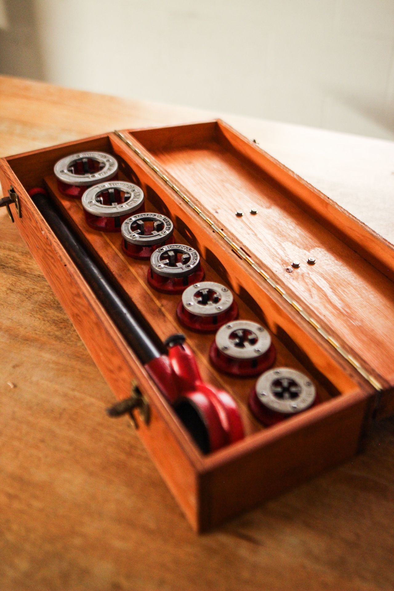 VTG Toldeo No 11 Ratcheting Pipe Threader Set w Custom Tool Box👨🏽‍🔧🧰 1/8” - 1 1/4”