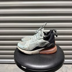 Nike Air Max 270