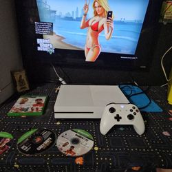 Xbox one s 1tb Comes with games