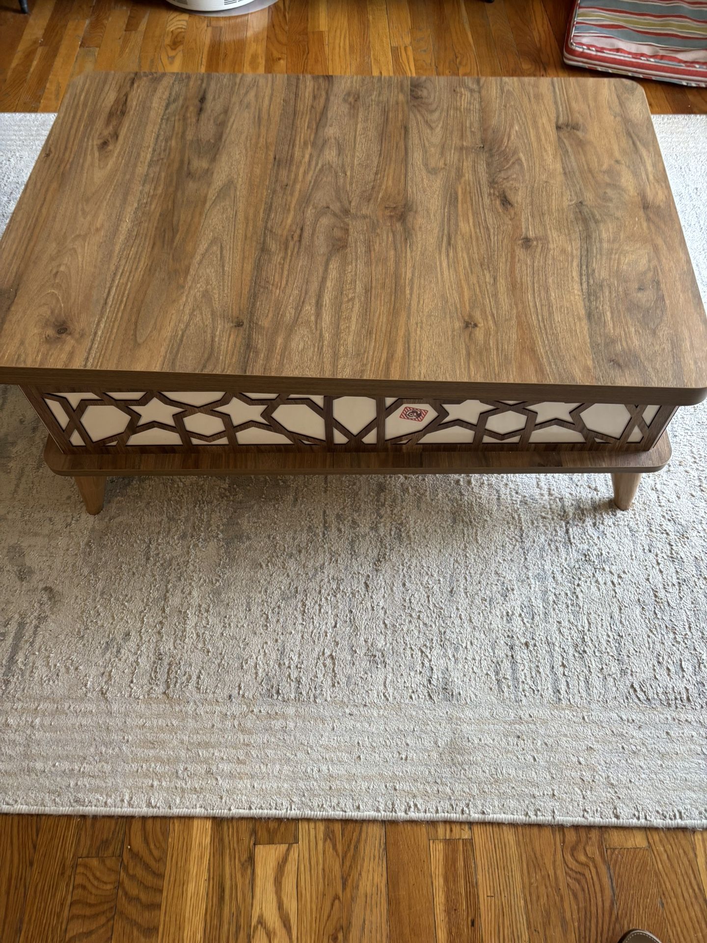 Multi Use Coffee Table As Dinning Table