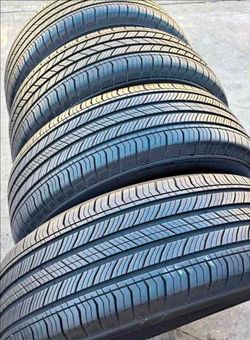 225 60 18 Michelin tires Con Excelente calidad Las 4