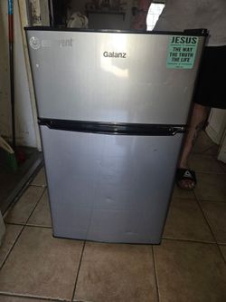 Galanz mini fridge