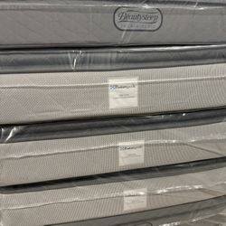 QUEEN PILLOW TOP MATTRESS 