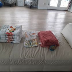 Shower Curtain, hooks, 2 bath mats, 4 towels, candle holder, Bealls