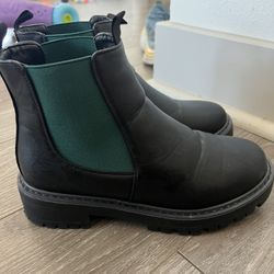C Wonder Boots