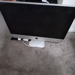 monitor 17" marca apple $150
