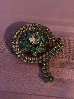 Vintage Juliana style brooch
