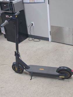 Segway G30 Max Electric Scooter